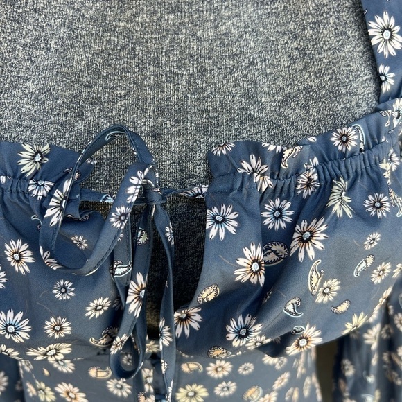 Storia Blue Floral Puff Sleeve Smocked Button Dress - Picture 7 of 10